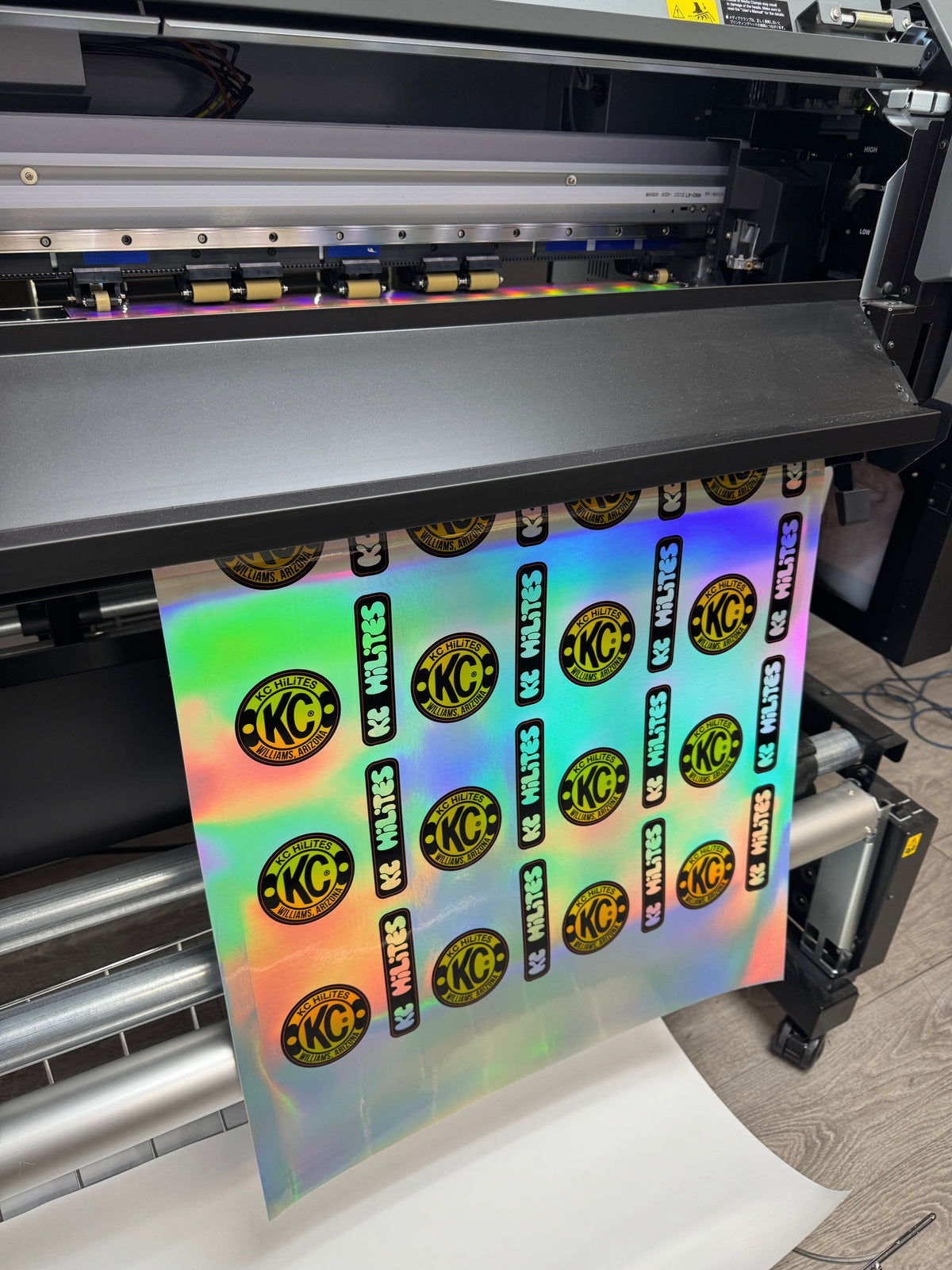 Macan Holographic Air-Release Vinyl, 4mil TRI TIGER
